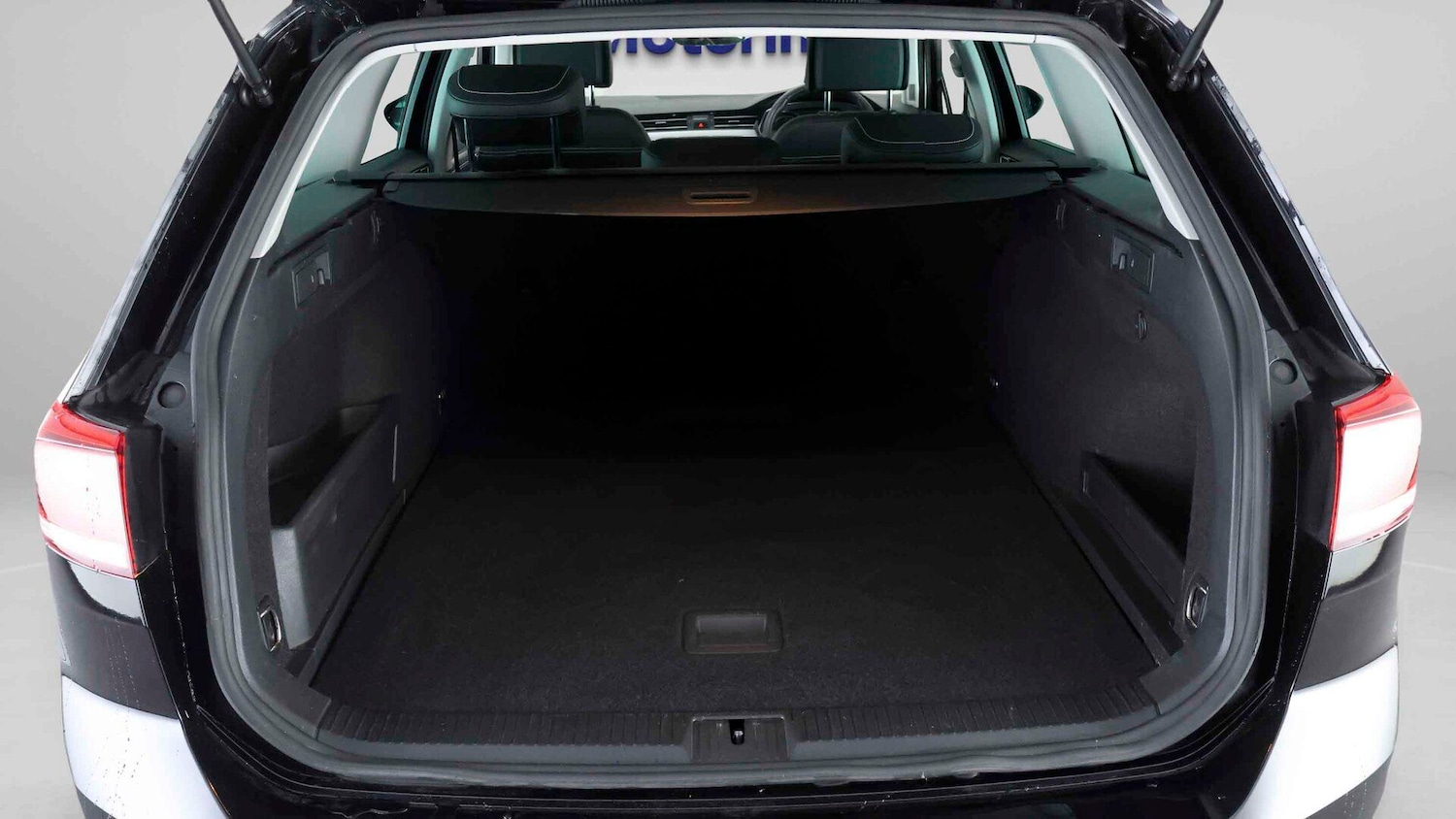 Used Volkswagen Passat 2023 for sale - 78027333: Photo 16