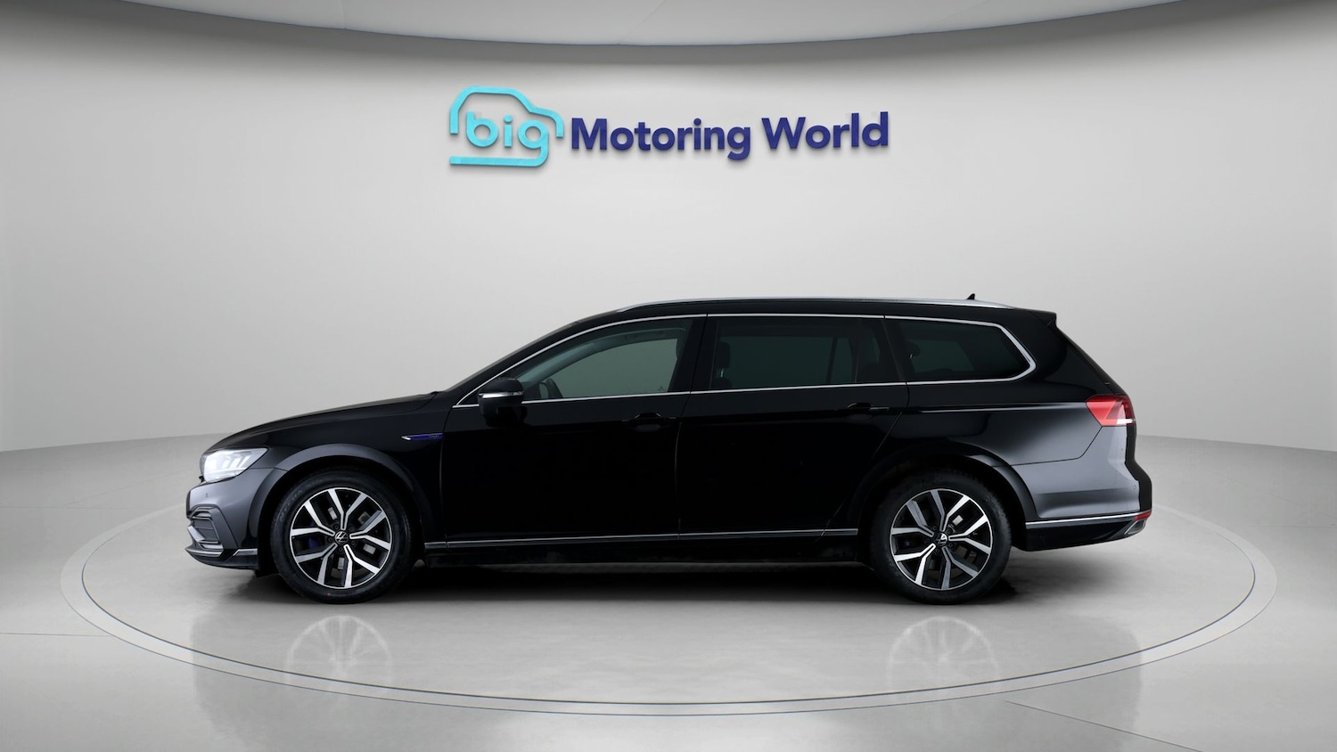 Used Volkswagen Passat 2023 for sale - 78027333: Photo 4