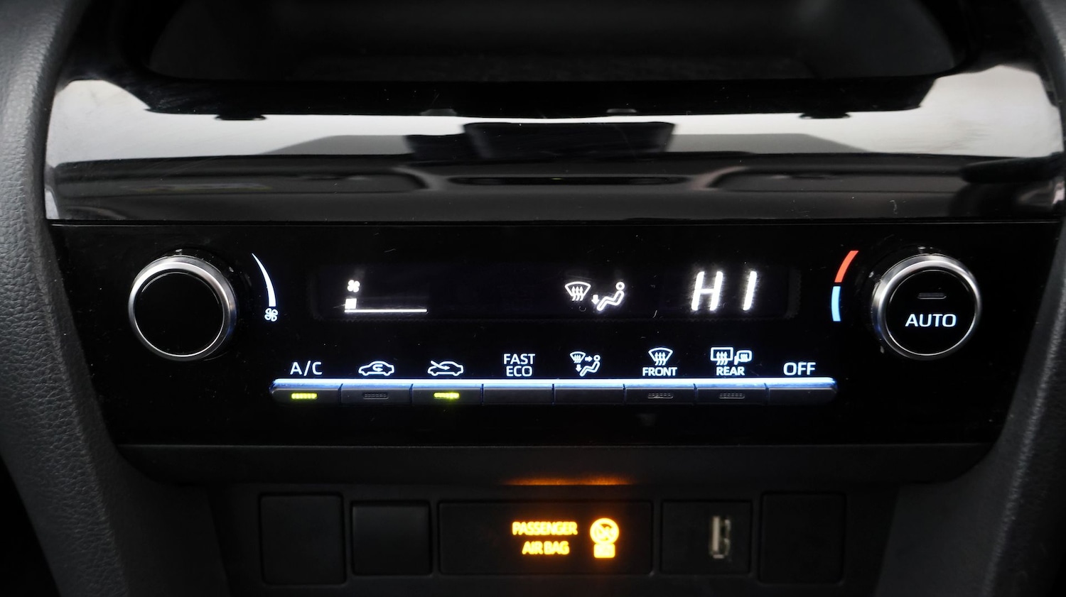 Used Toyota Yaris Cross 2022 for sale - 77747590: Photo 11