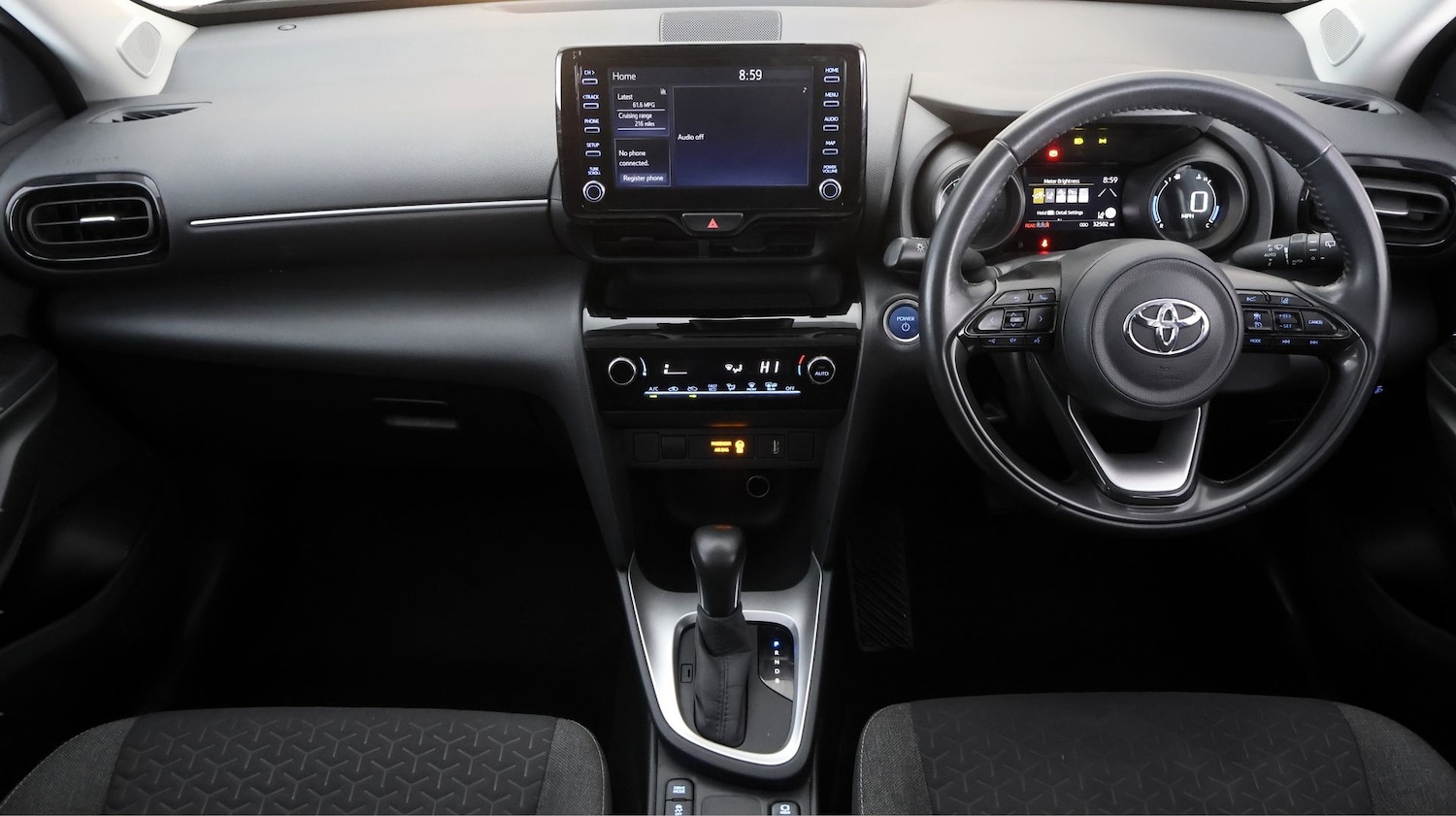 Used Toyota Yaris Cross 2022 for sale - 77747590: Photo 12