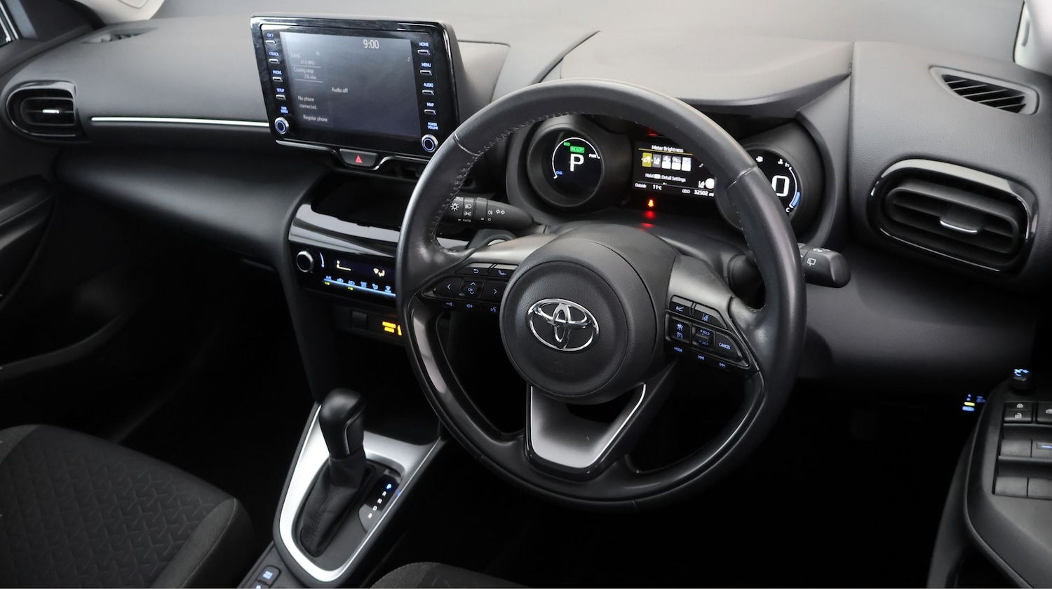 Used Toyota Yaris Cross 2022 for sale - 77747590: Photo 9