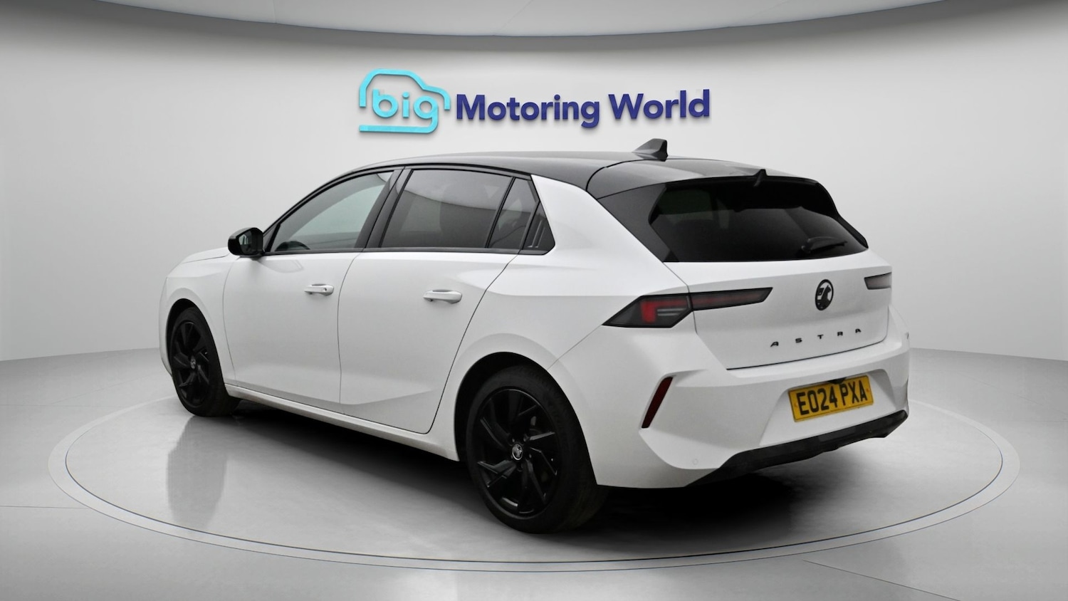 Used Vauxhall Astra 2024 for sale - 77902631: Photo 5