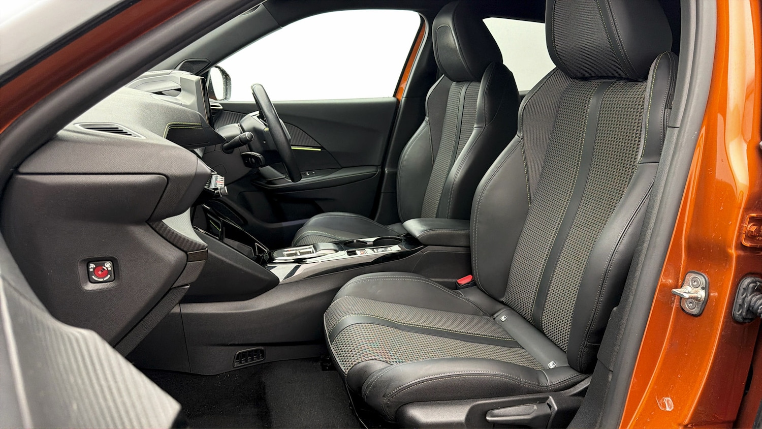 Used Peugeot 2008 2023 for sale - 78043332: Photo 13