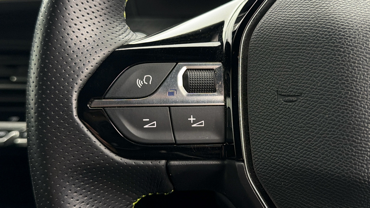 Used Peugeot 2008 2023 for sale - 78043332: Photo 23