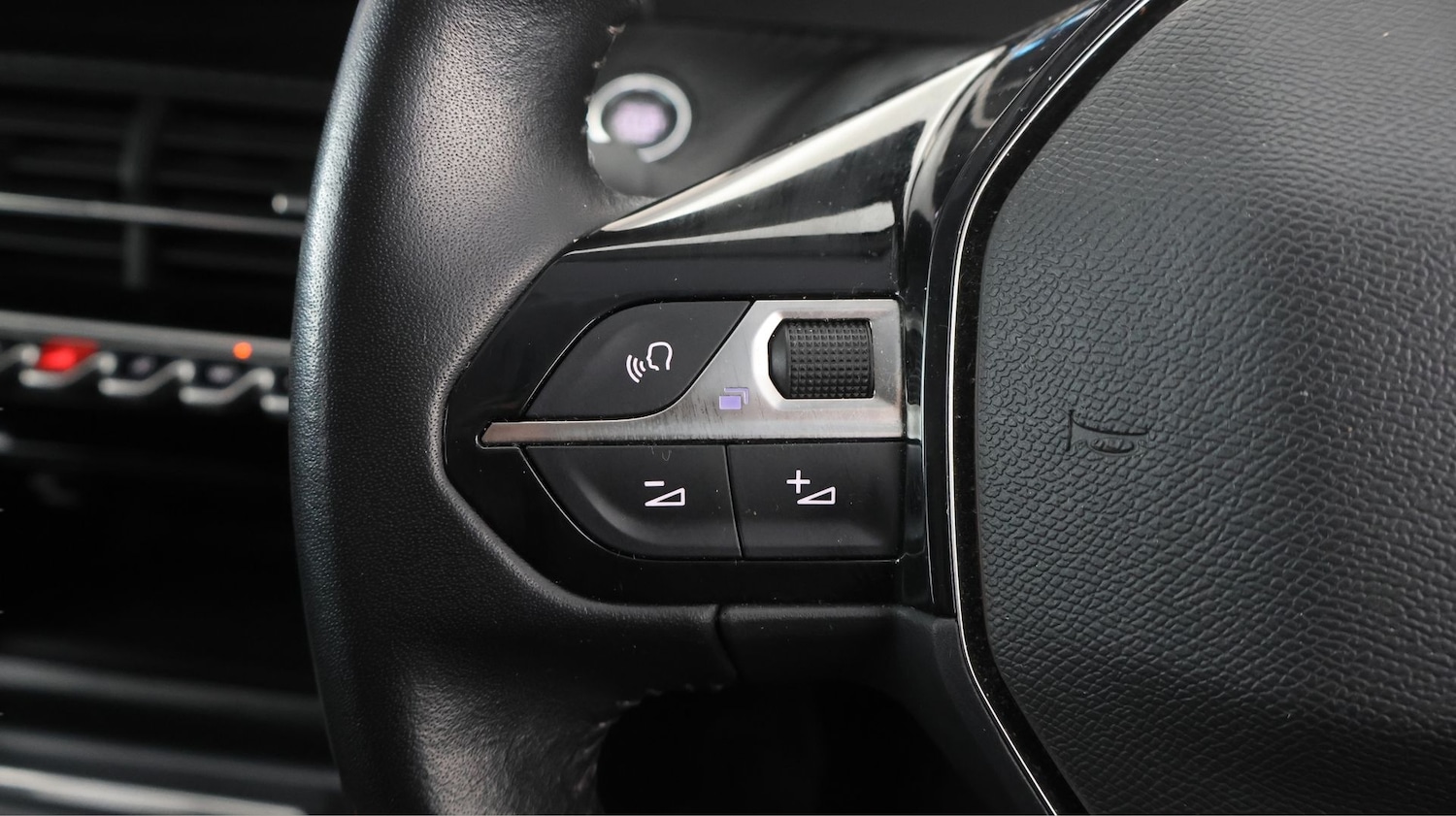 Used Peugeot 2008 2021 for sale - 77745255: Photo 21