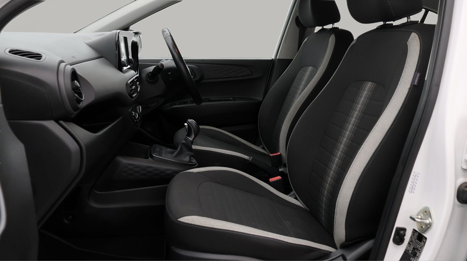 Used Hyundai i10 2022 for sale - 77271465: Photo 14