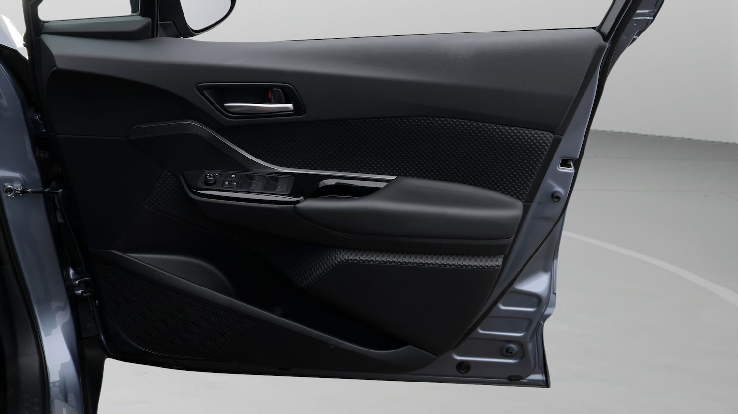 Used Toyota C-HR 2023 for sale - 77210406: Photo 15