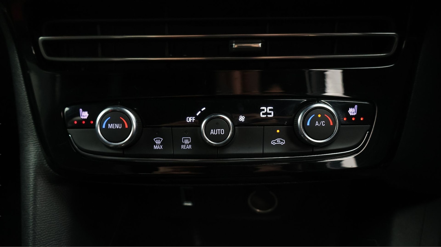 Used Vauxhall Mokka Electric 2021 for sale - 77789681: Photo 12