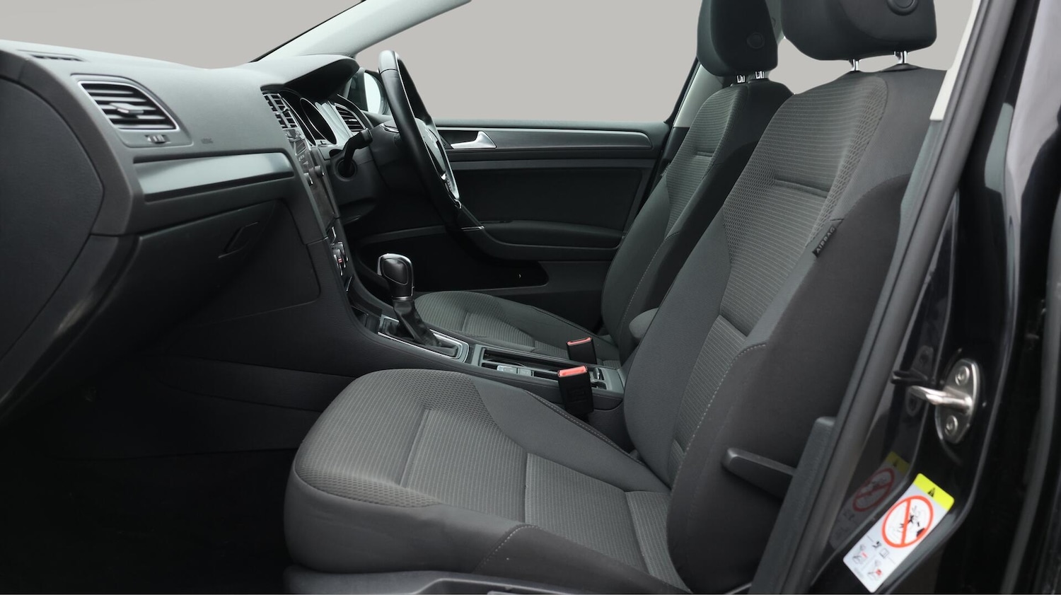 Used Volkswagen Golf 2019 for sale - 76522030: Photo 15