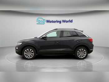 Used Volkswagen T-Roc 2020 for sale - 77365672: Photo