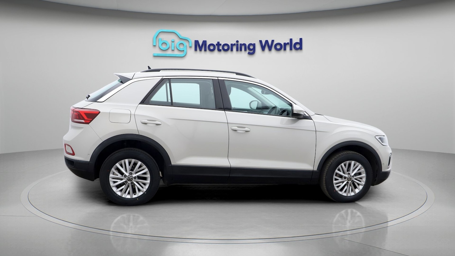 Used Volkswagen T-Roc 2022 for sale - 77329341: Photo 8