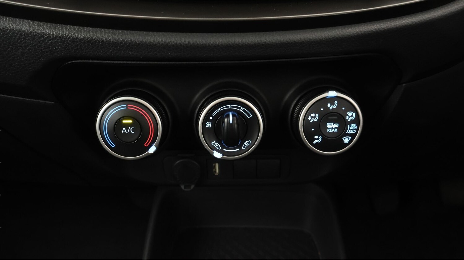 Used Toyota Aygo X 2023 for sale - 77934855: Photo 11