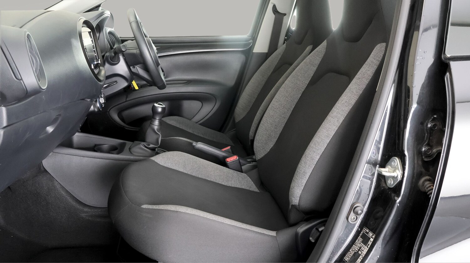 Used Toyota Aygo X 2023 for sale - 77934855: Photo 13