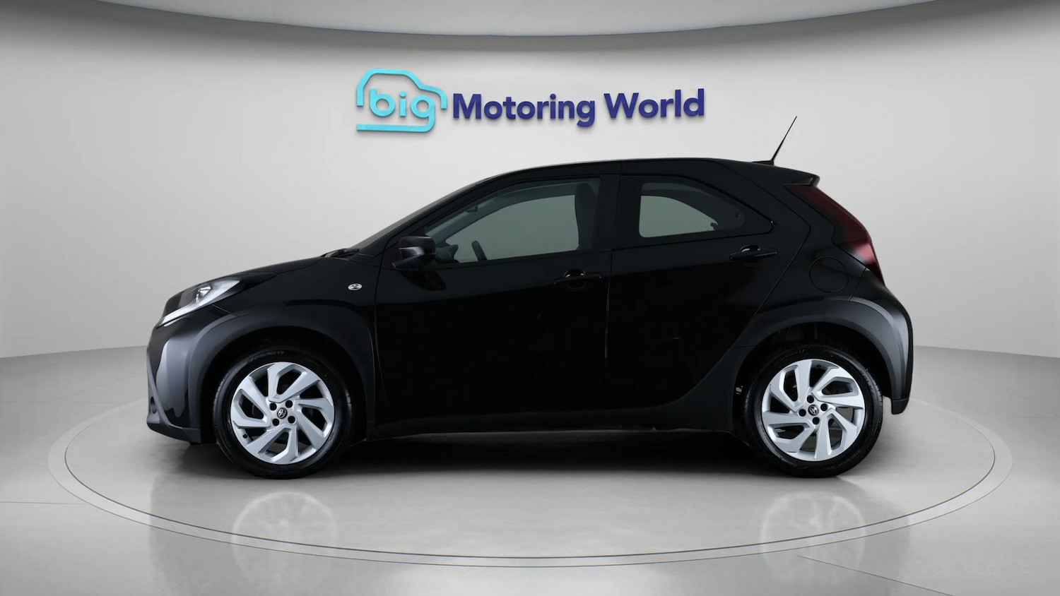 Used Toyota Aygo X 2023 for sale - 77934855: Photo 4