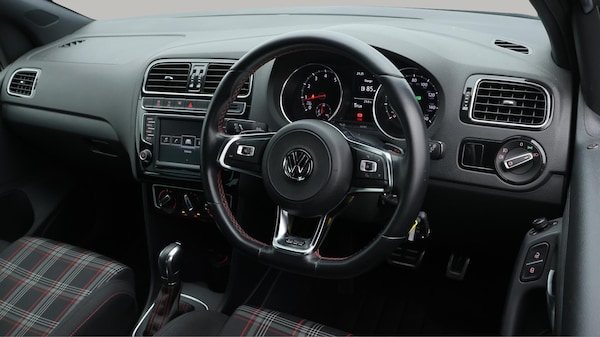 Used Volkswagen Polo 2017 for sale - 76137808: Photo 10