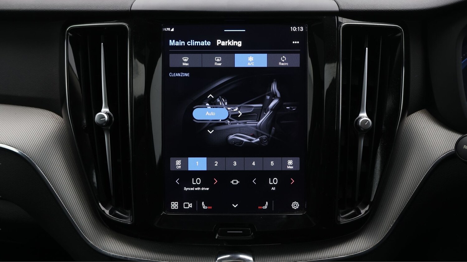 Used Volvo XC60 2023 for sale - 77489817: Photo 12