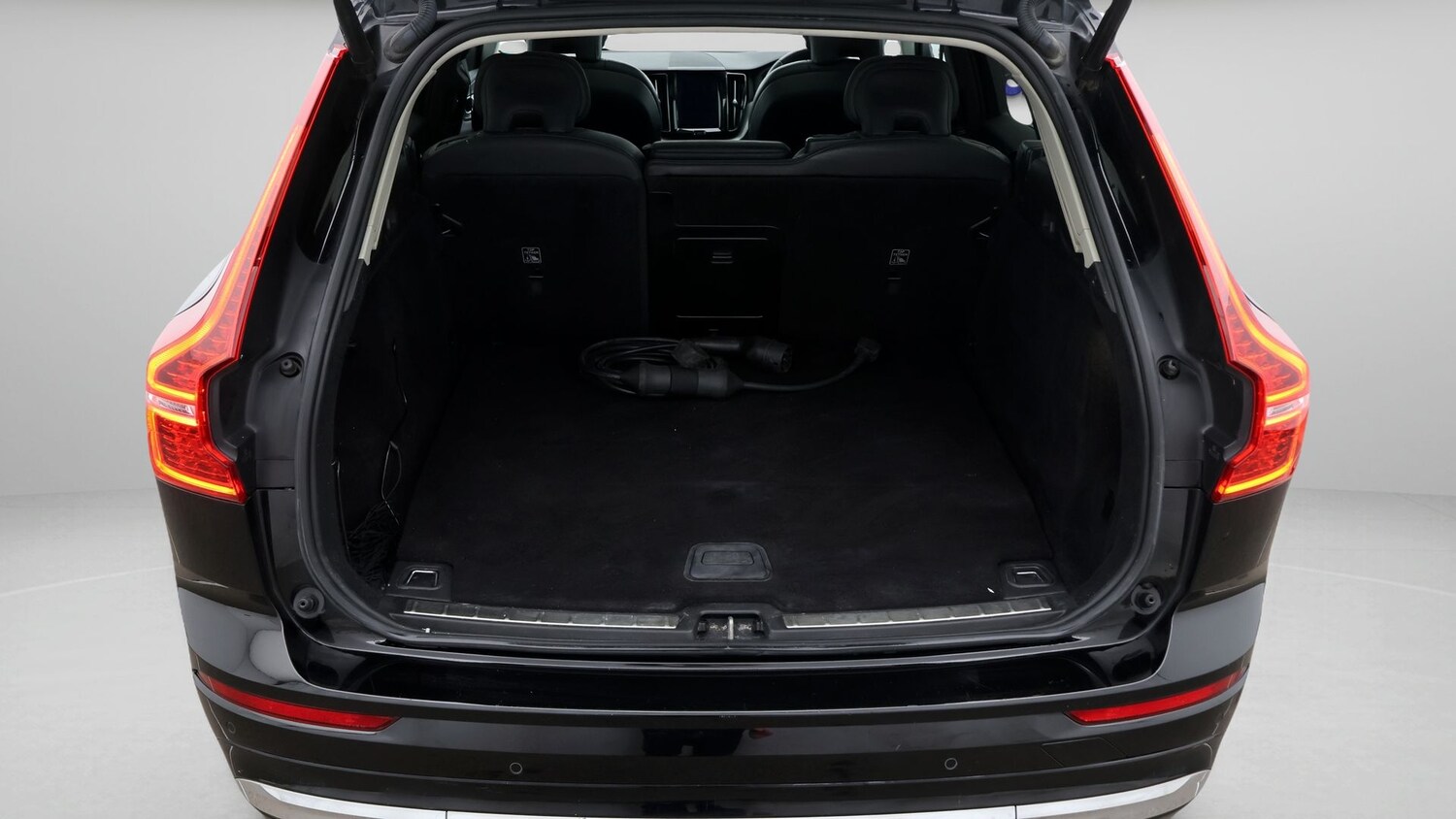 Used Volvo XC60 2023 for sale - 77489817: Photo 17