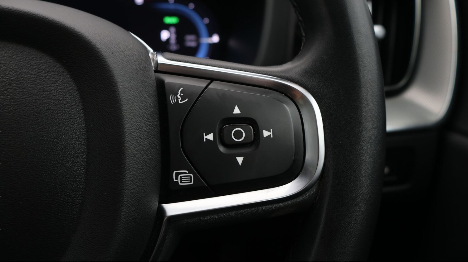 Used Volvo XC60 2023 for sale - 77489817: Photo 25