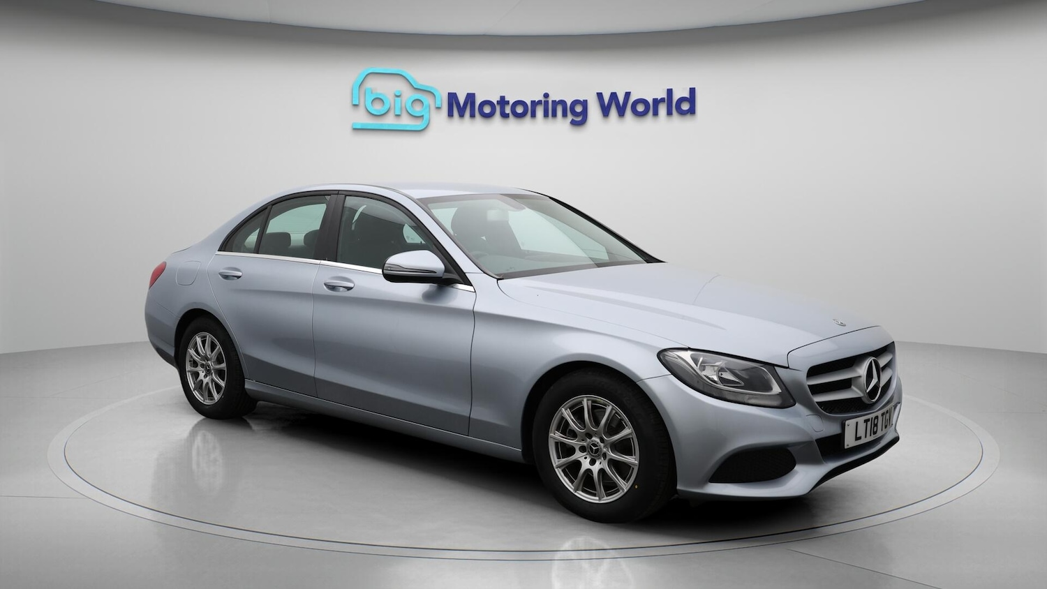 Used Mercedes-Benz C-Class 2018 for sale - 76158832: Photo 2