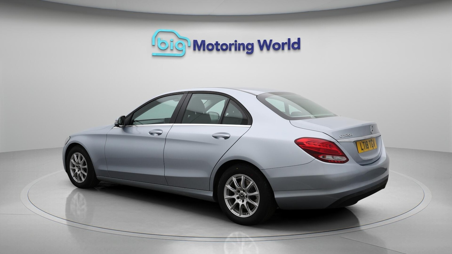 Used Mercedes-Benz C-Class 2018 for sale - 76158832: Photo 6