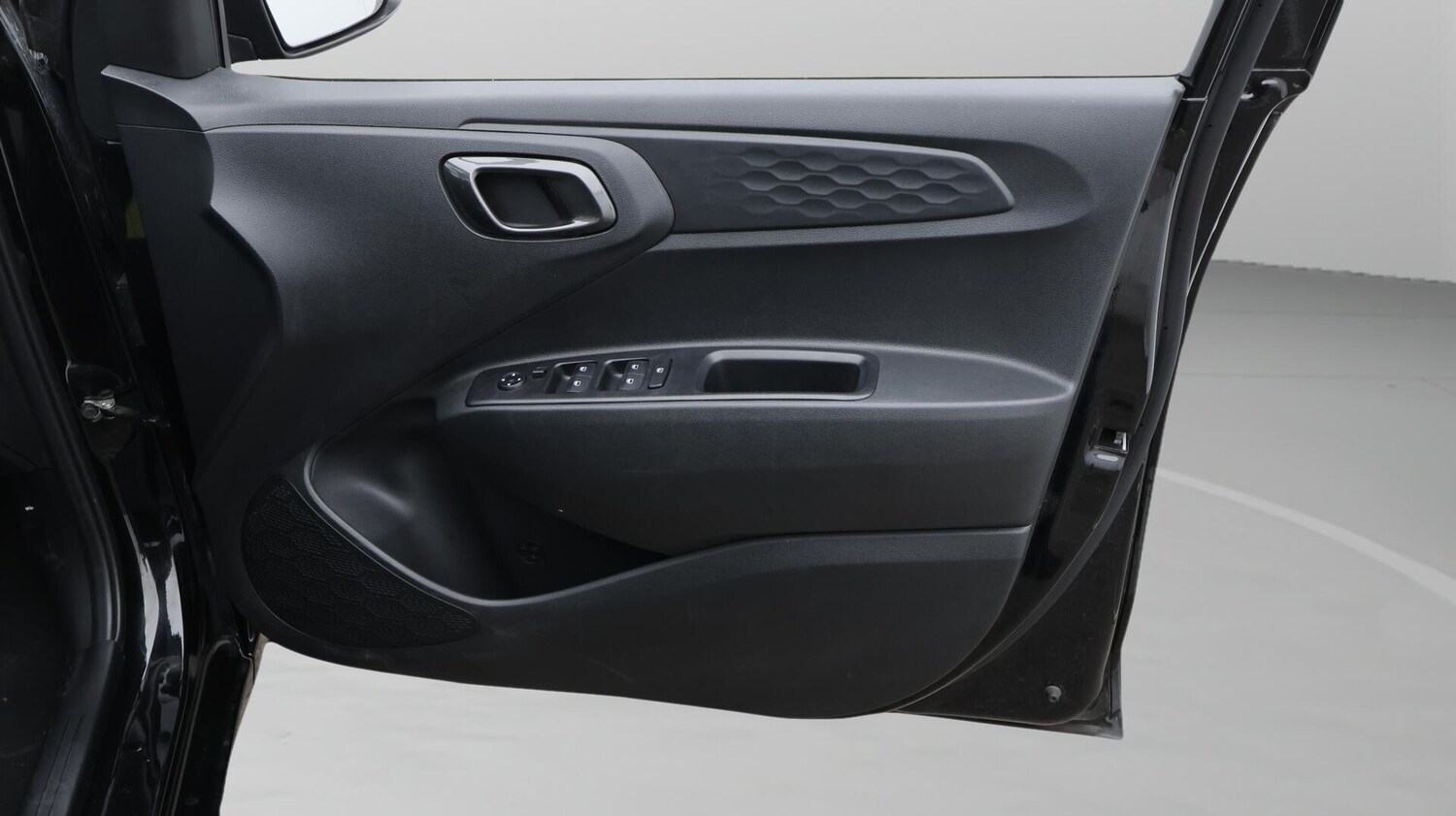 Used Hyundai i10 2024 for sale - 76632737: Photo 16