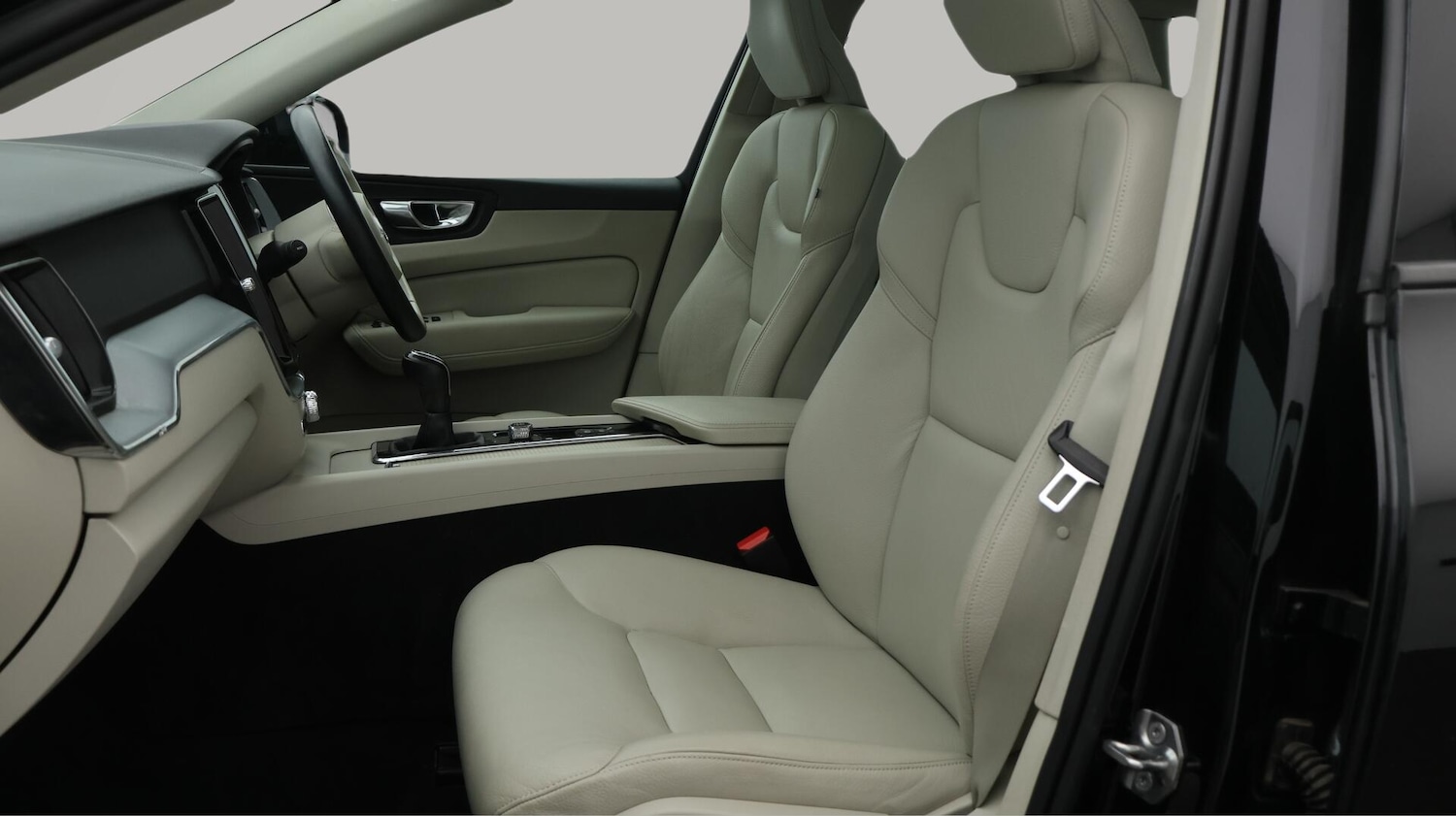Used Volvo XC60 2018 for sale - 76121607: Photo 15