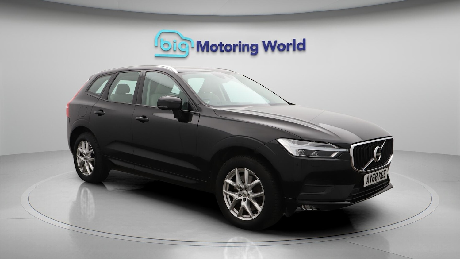 Used Volvo XC60 2018 for sale - 76121607: Photo 2