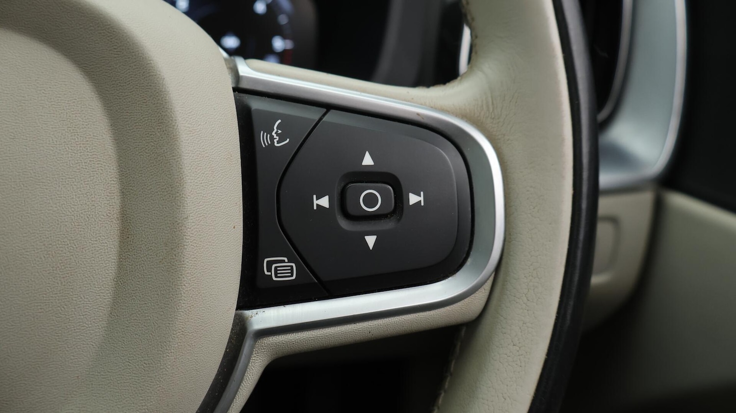 Used Volvo XC60 2018 for sale - 76121607: Photo 26