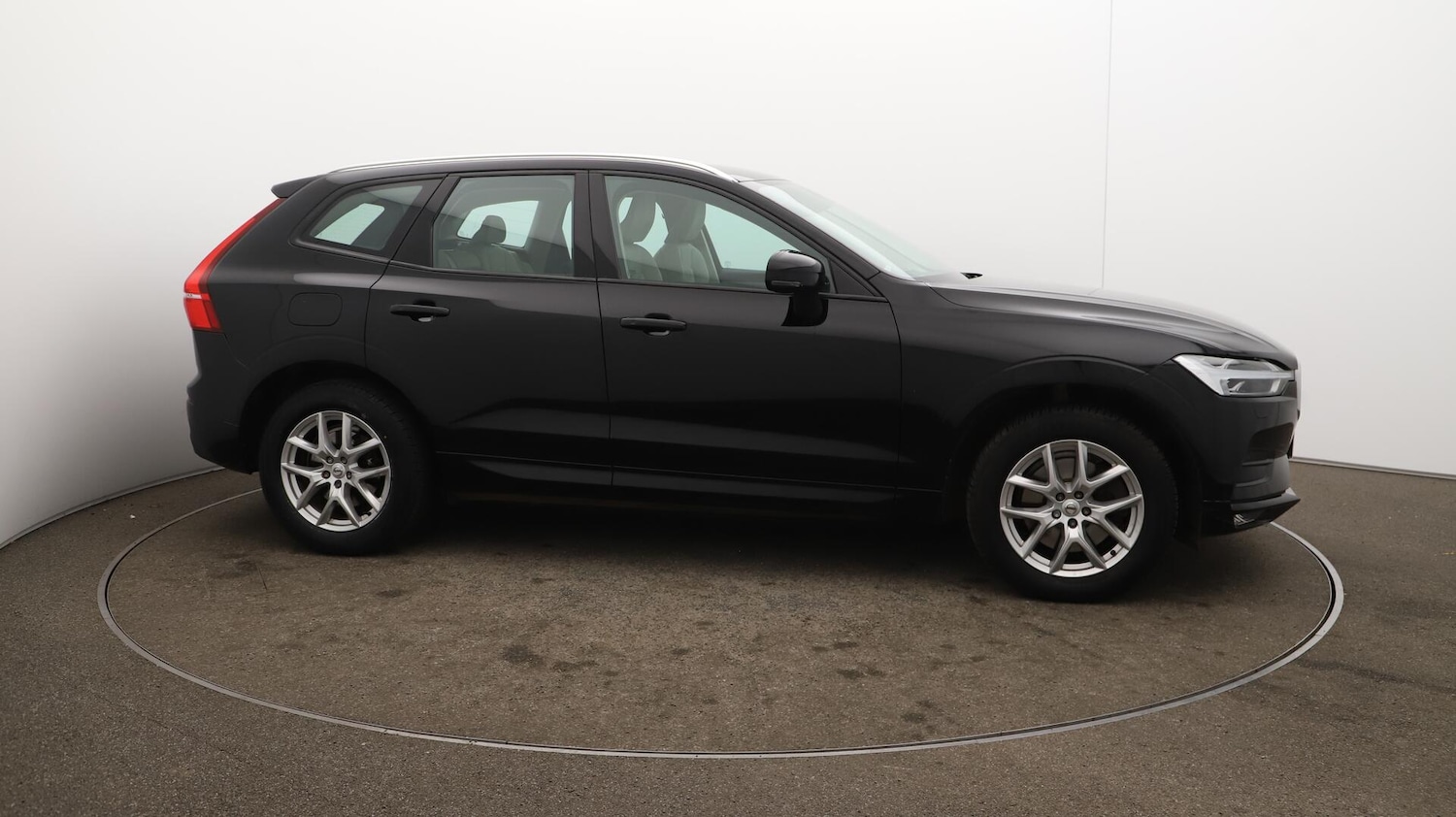 Used Volvo XC60 2018 for sale - 76121607: Photo 51
