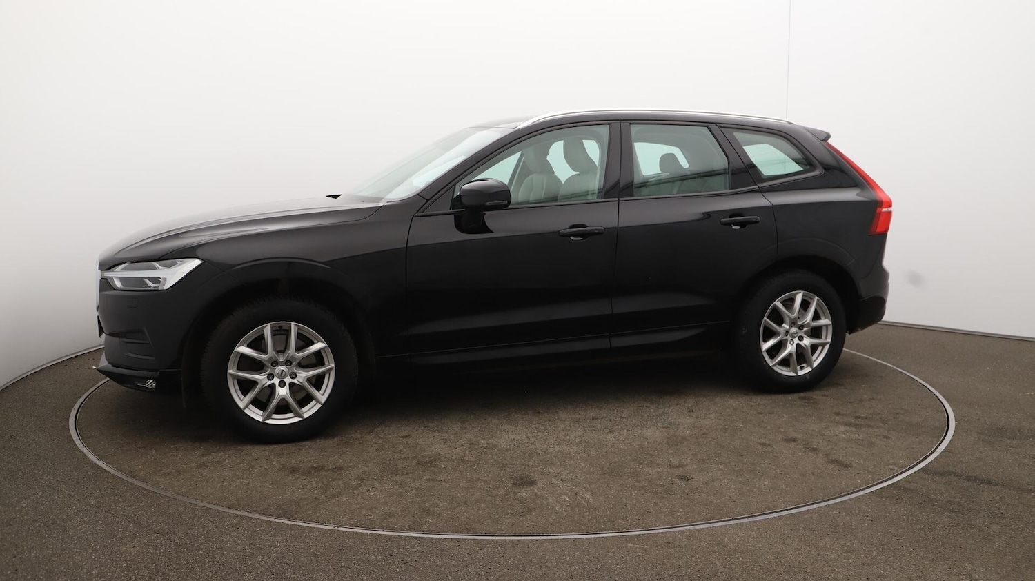 Used Volvo XC60 2018 for sale - 76121607: Photo 69