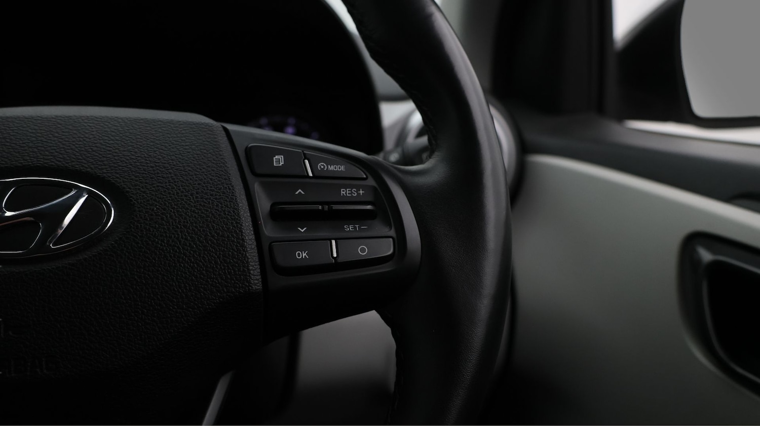 Used Hyundai i10 2023 for sale - 77902635: Photo 23