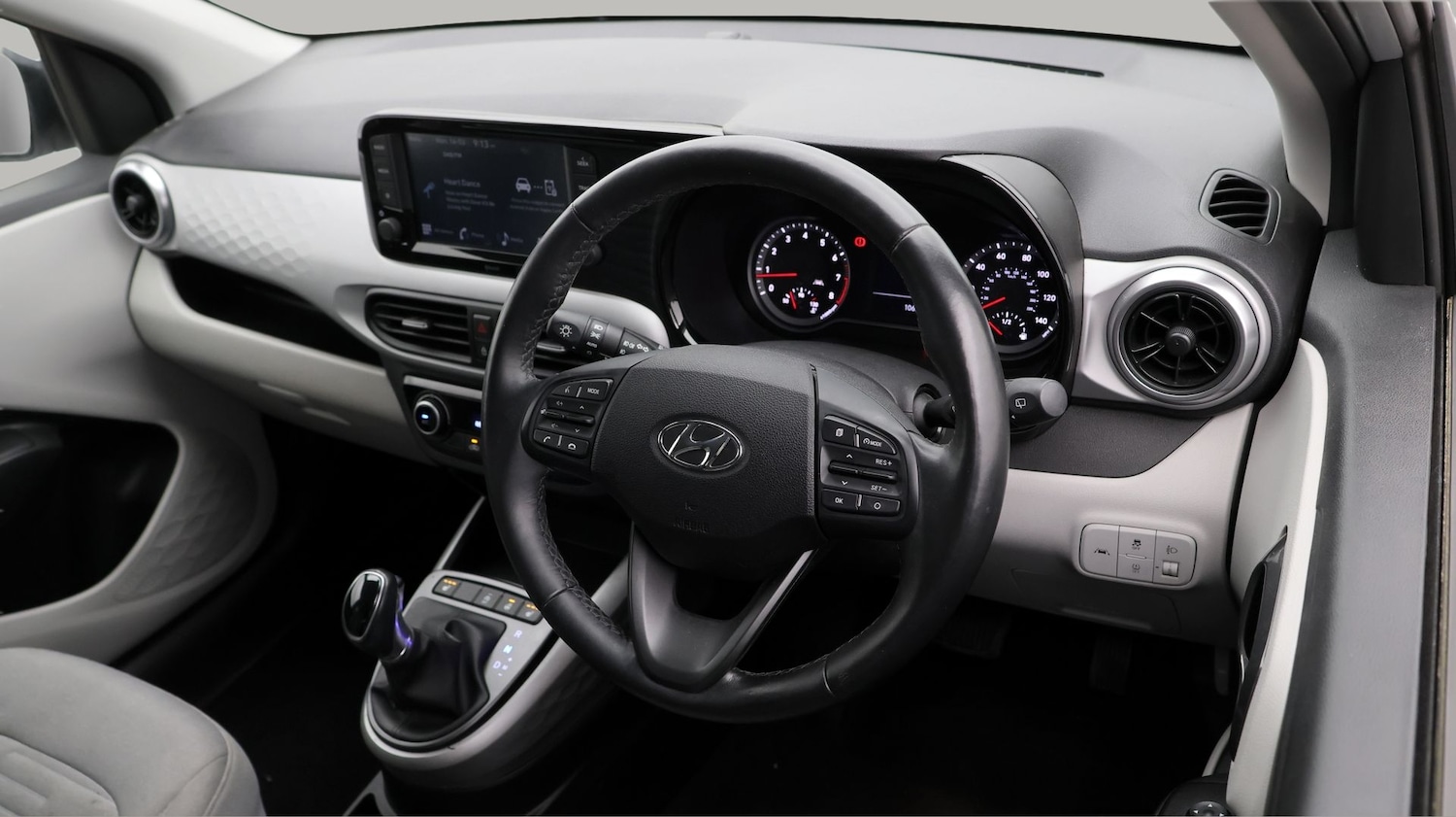 Used Hyundai i10 2023 for sale - 77902635: Photo 9