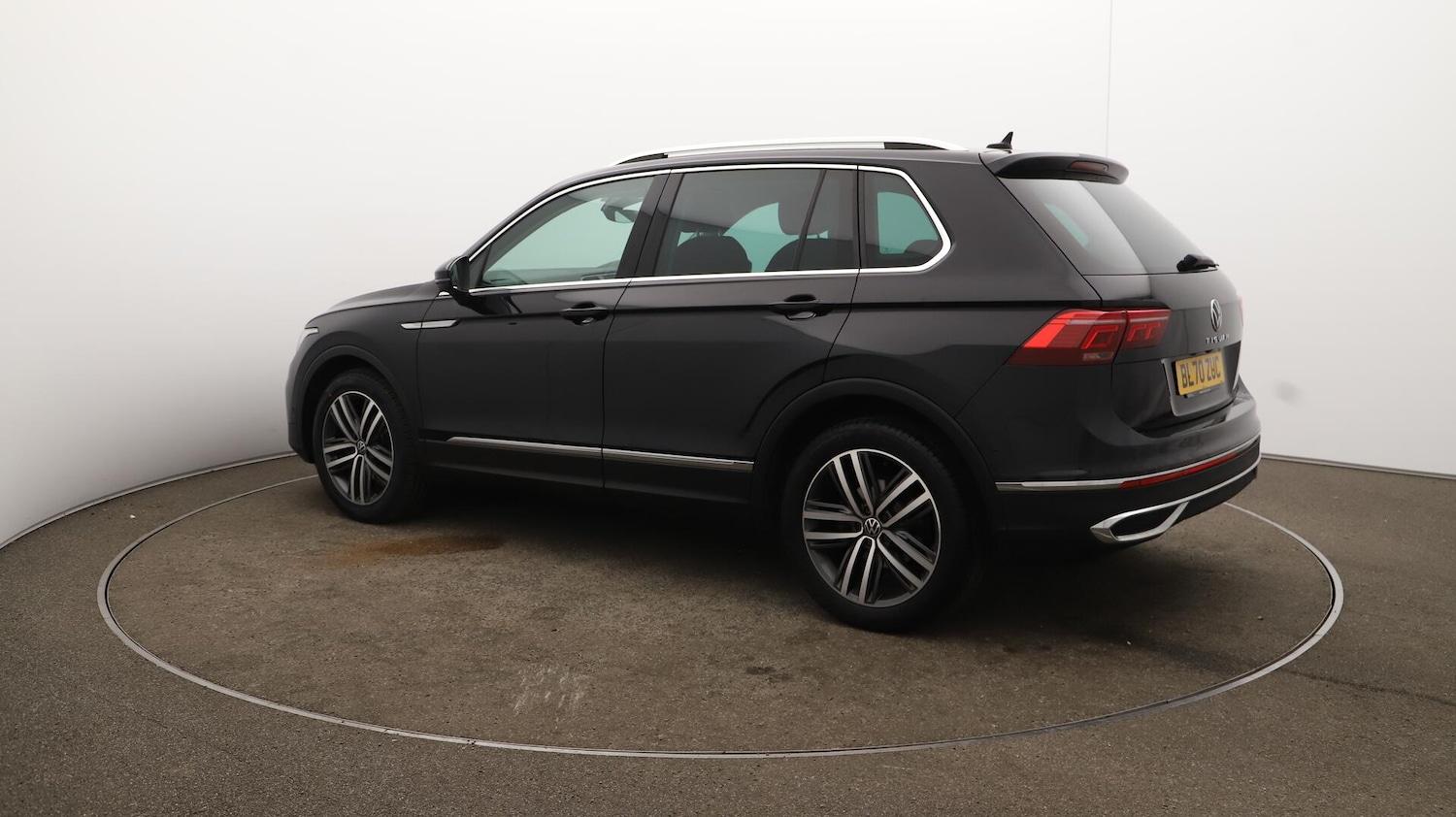 Used Volkswagen Tiguan 2020 for sale - 76084535: Photo 38