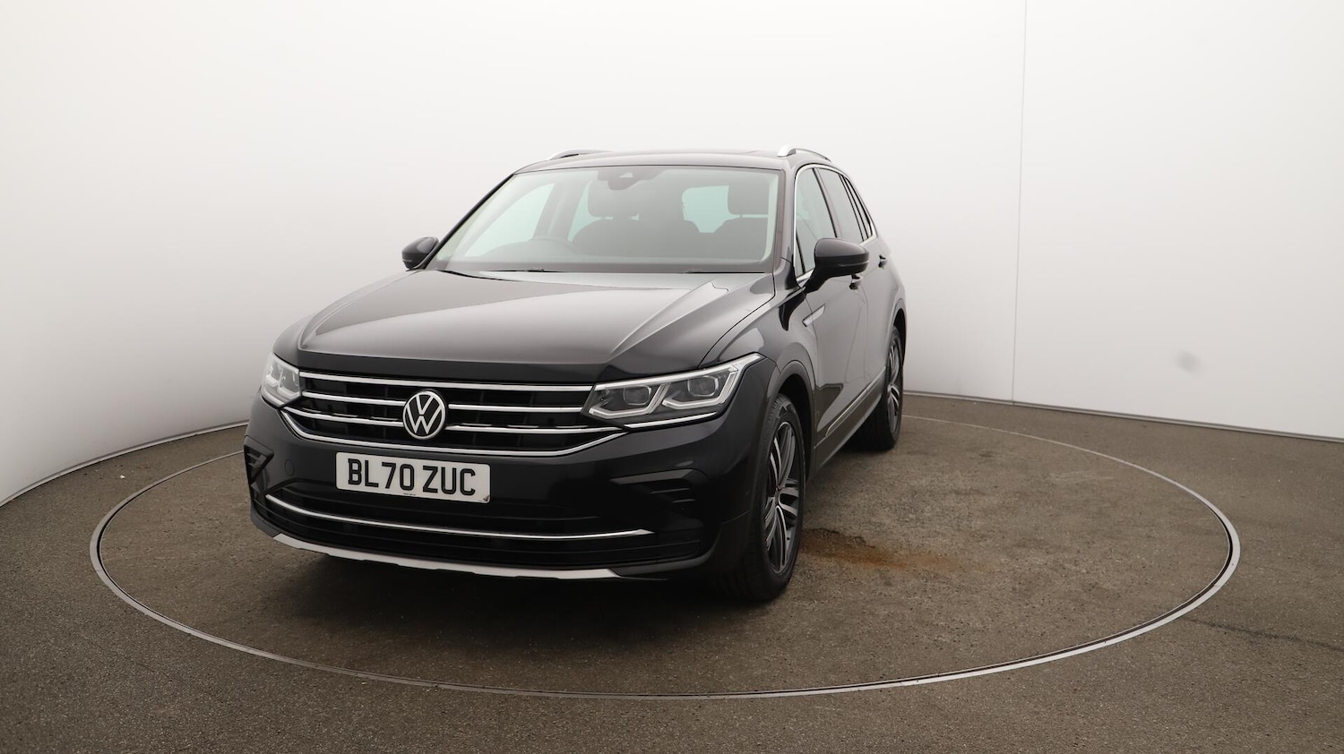 Used Volkswagen Tiguan 2020 for sale - 76084535: Photo 41