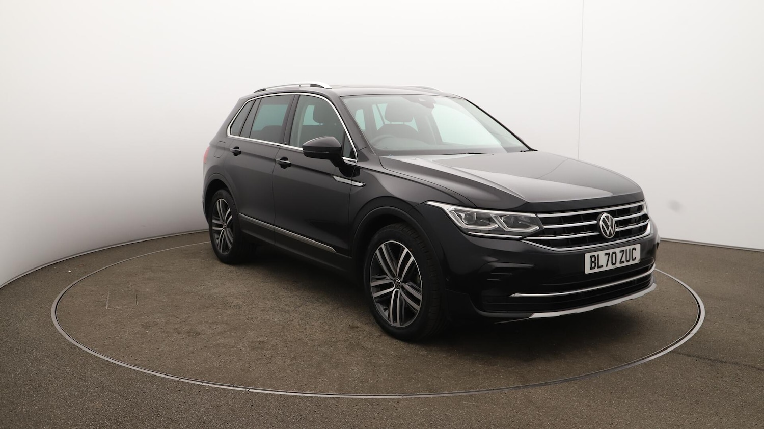 Used Volkswagen Tiguan 2020 for sale - 76084535: Photo 46