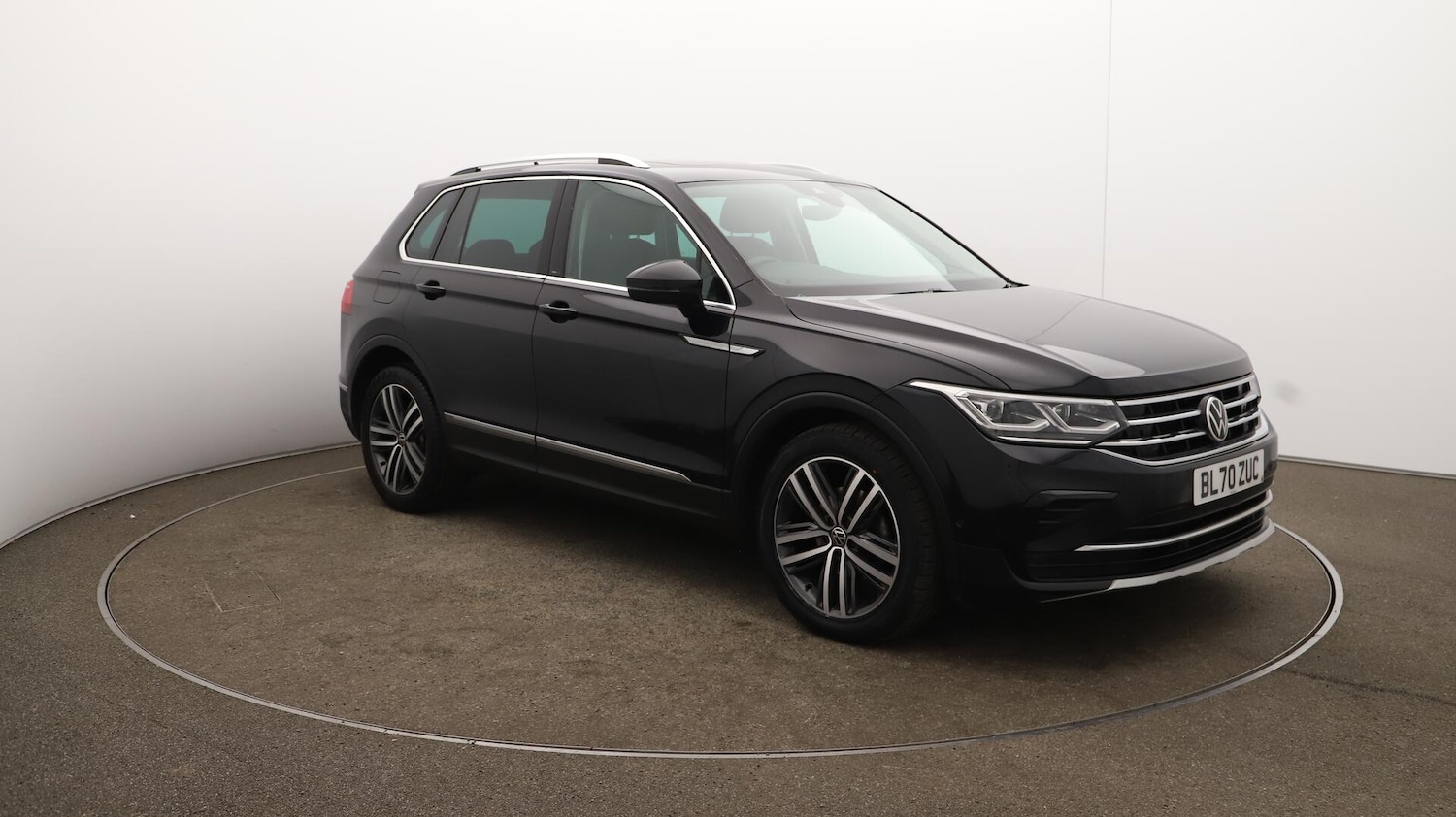 Used Volkswagen Tiguan 2020 for sale - 76084535: Photo 47