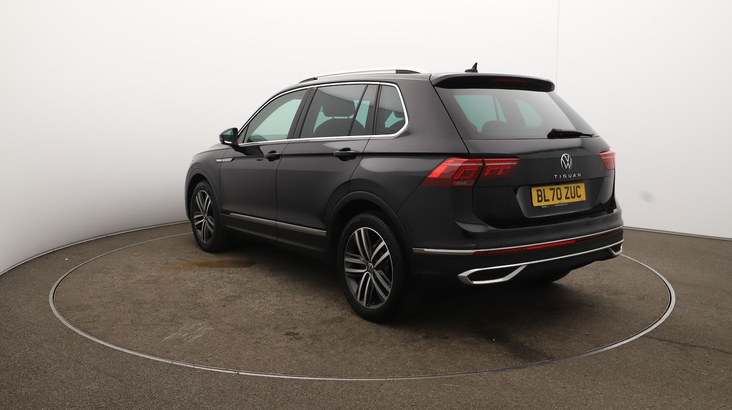Used Volkswagen Tiguan 2020 for sale - 76084535: Photo 65