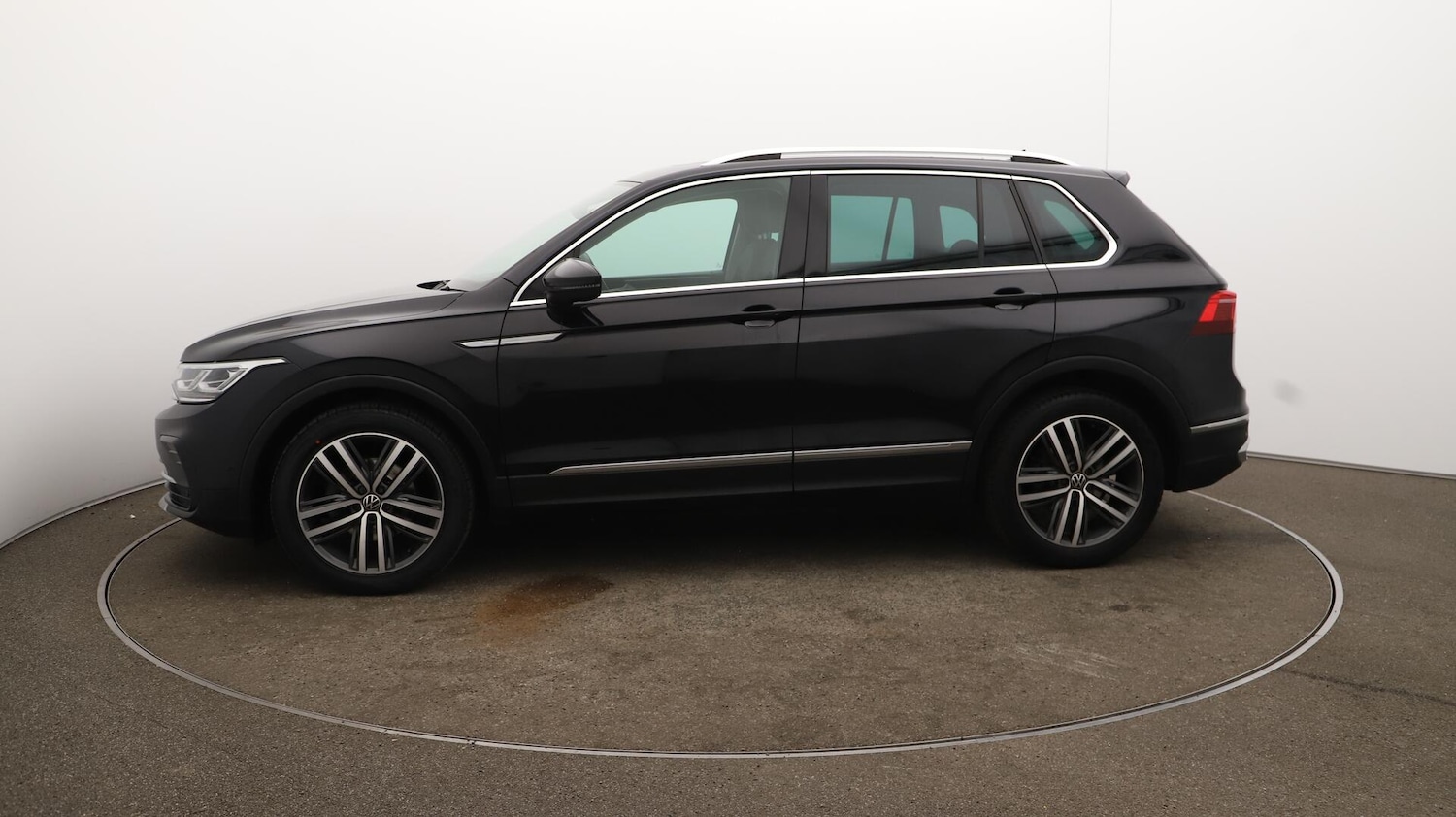 Used Volkswagen Tiguan 2020 for sale - 76084535: Photo 68