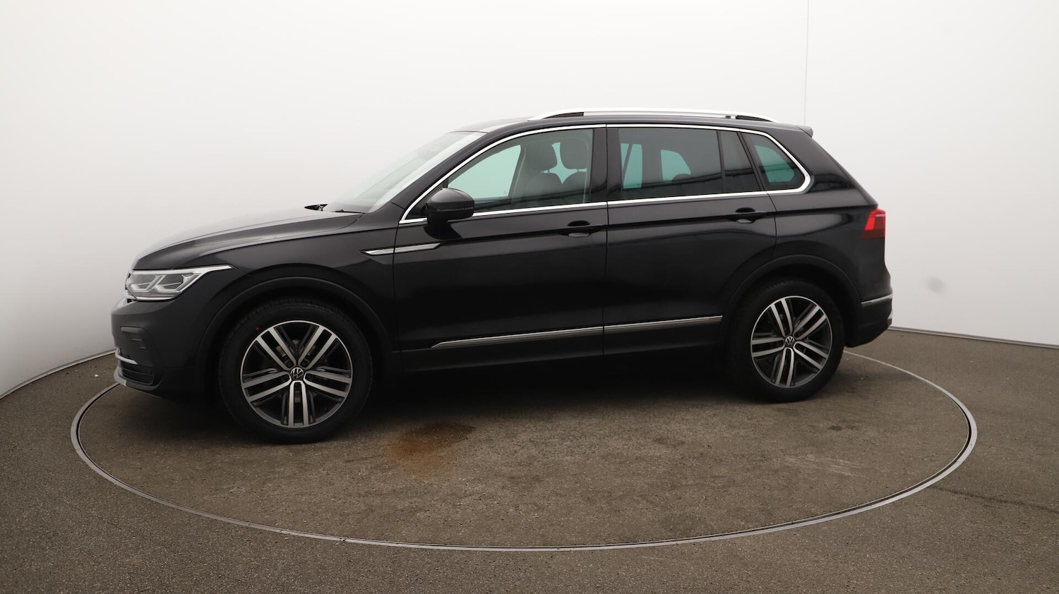 Used Volkswagen Tiguan 2020 for sale - 76084535: Photo 69