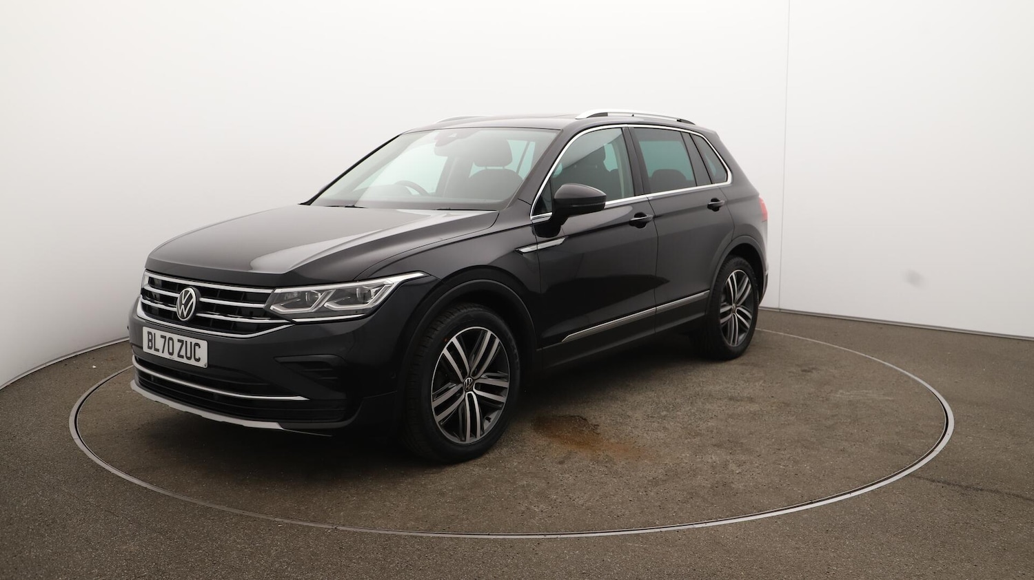 Used Volkswagen Tiguan 2020 for sale - 76084535: Photo 72