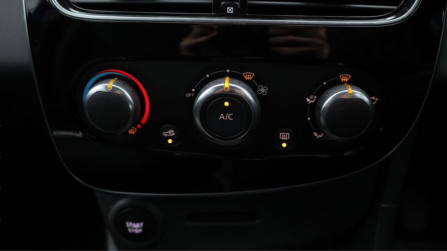 Used Renault Clio 2018 for sale - 77729801: Photo 12