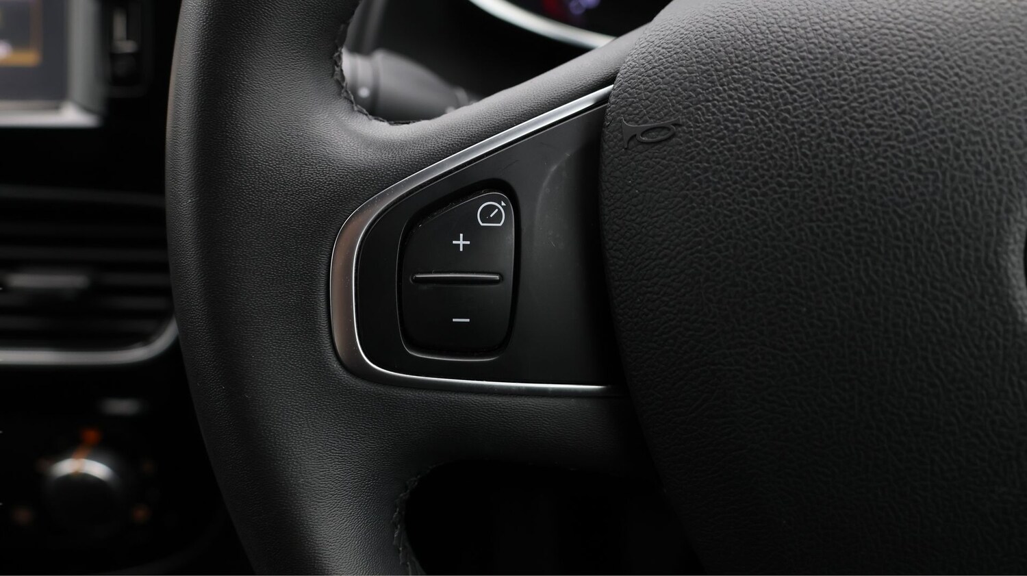 Used Renault Clio 2018 for sale - 77729801: Photo 23