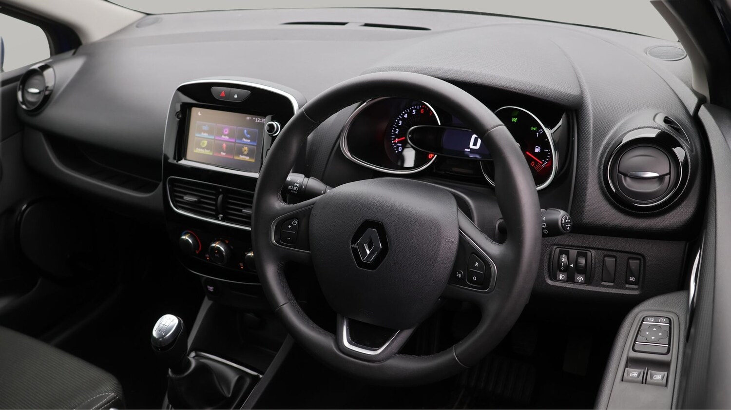 Used Renault Clio 2018 for sale - 77729801: Photo 9