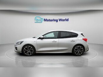 Used Ford Focus 2020 for sale - 77304007: Photo