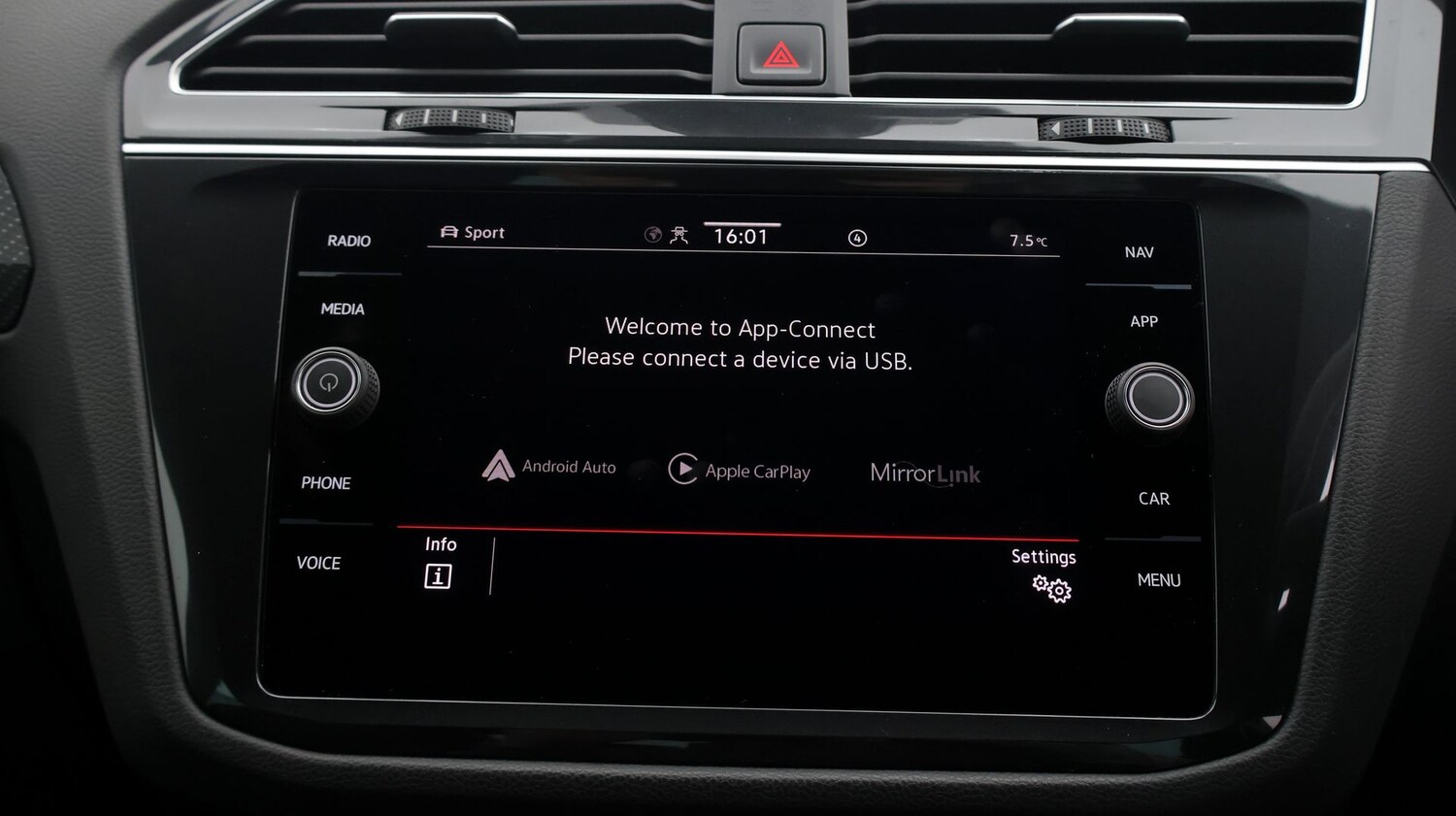 Used Volkswagen Tiguan for sale - 77871847: Photo 26