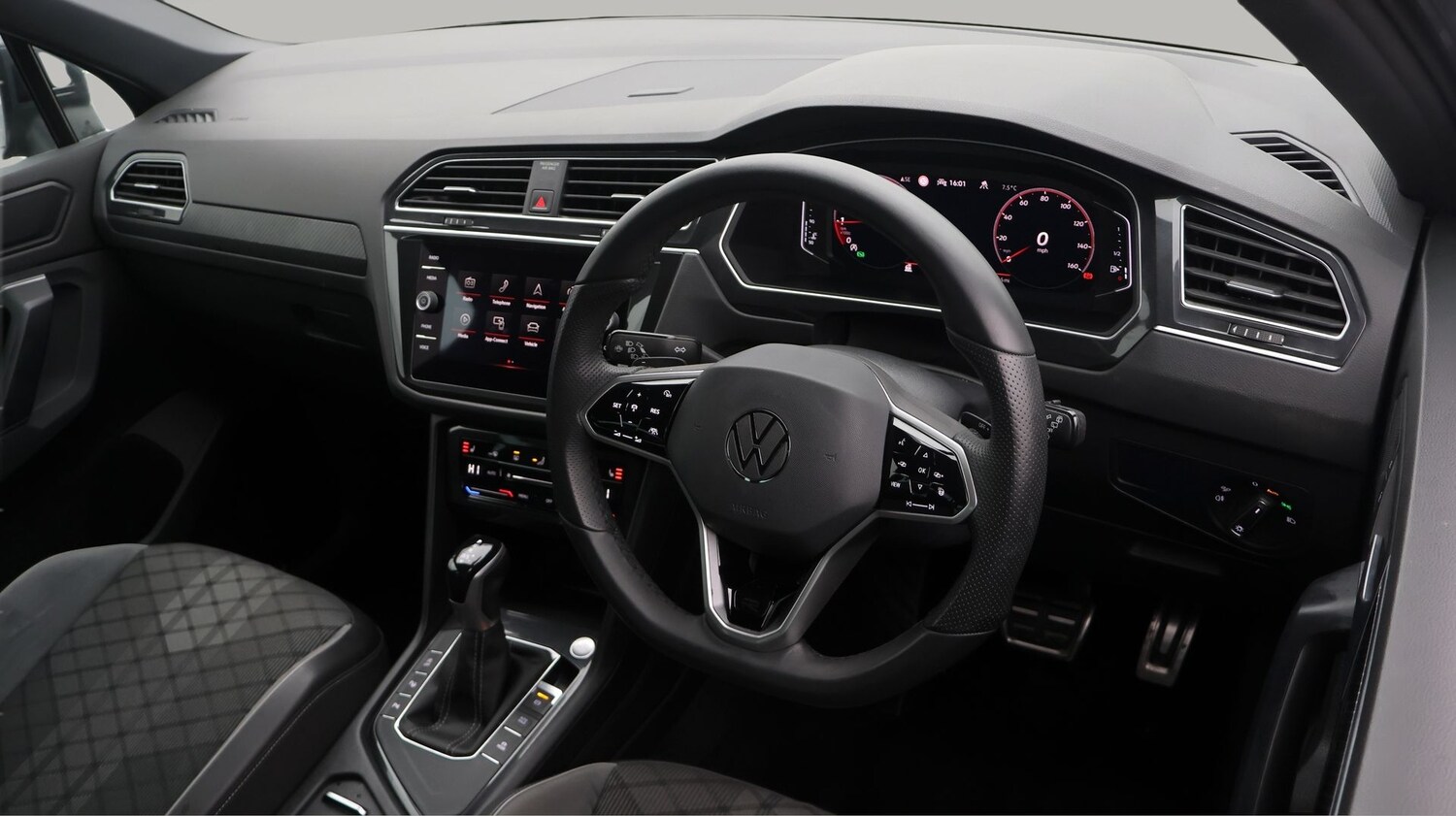 Used Volkswagen Tiguan for sale - 77871847: Photo 9