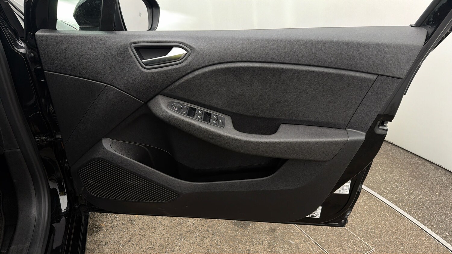 Used Renault Clio 2023 for sale - 77998161: Photo 14