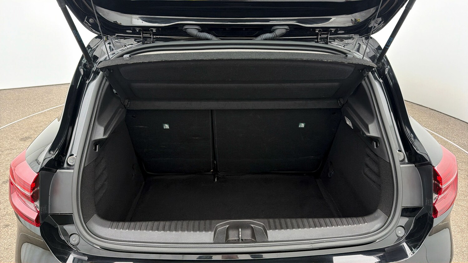 Used Renault Clio 2023 for sale - 77998161: Photo 16