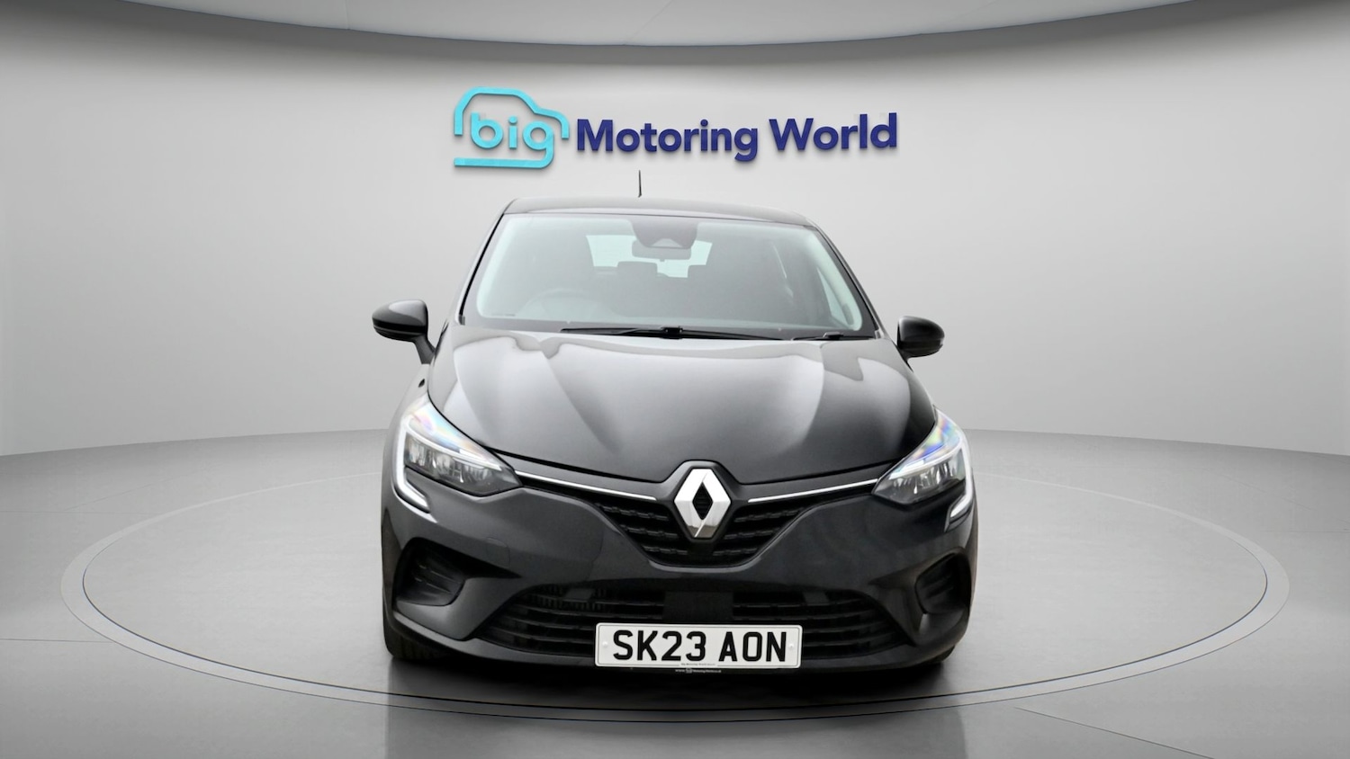 Used Renault Clio 2023 for sale - 77998161: Photo 2
