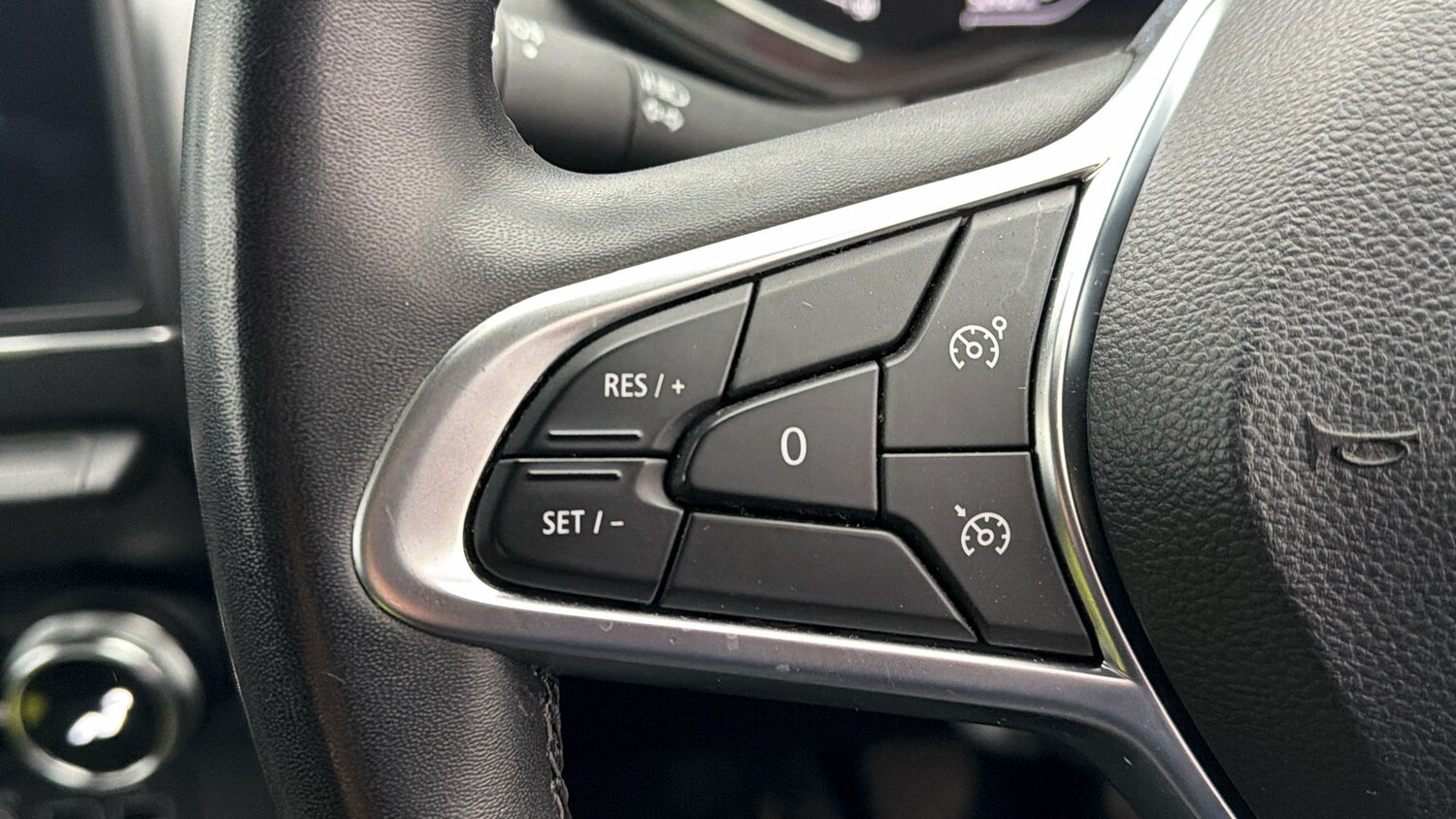 Used Renault Clio 2023 for sale - 77998161: Photo 21